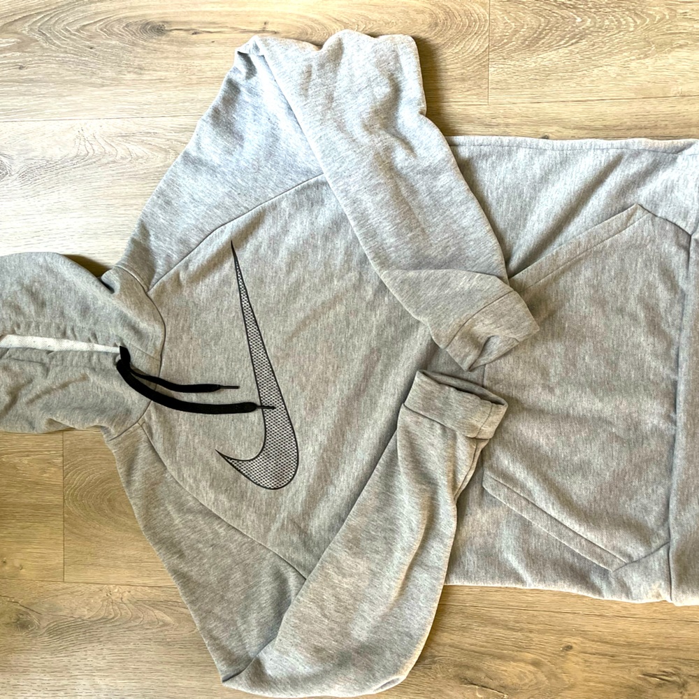 Nike Men’s Sweater